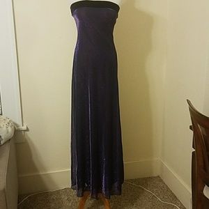 Purple sparkly strapless prom dress